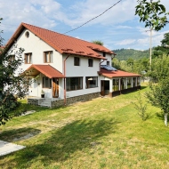 Casa de vacanță Casa Rif Lerești