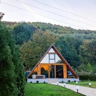 A-frame Nis Coțofenești