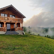 BearHouse Chalet Poiana Mărului