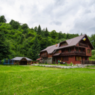 Camere de închiriat Garofița Rucăr